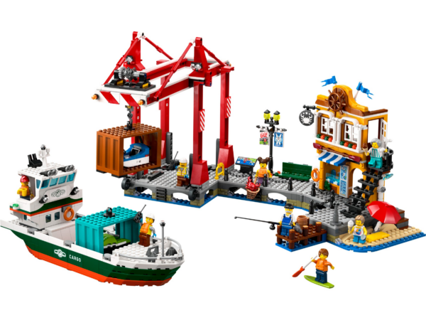 Haven met vrachtschip